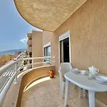 Views House Apartmán Radazul