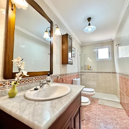 Views House Apartment *