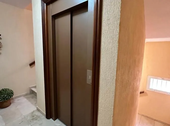 Views House Apartamento