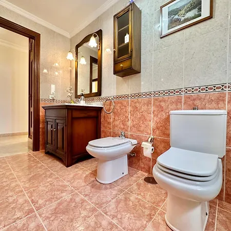 Views House شقة *